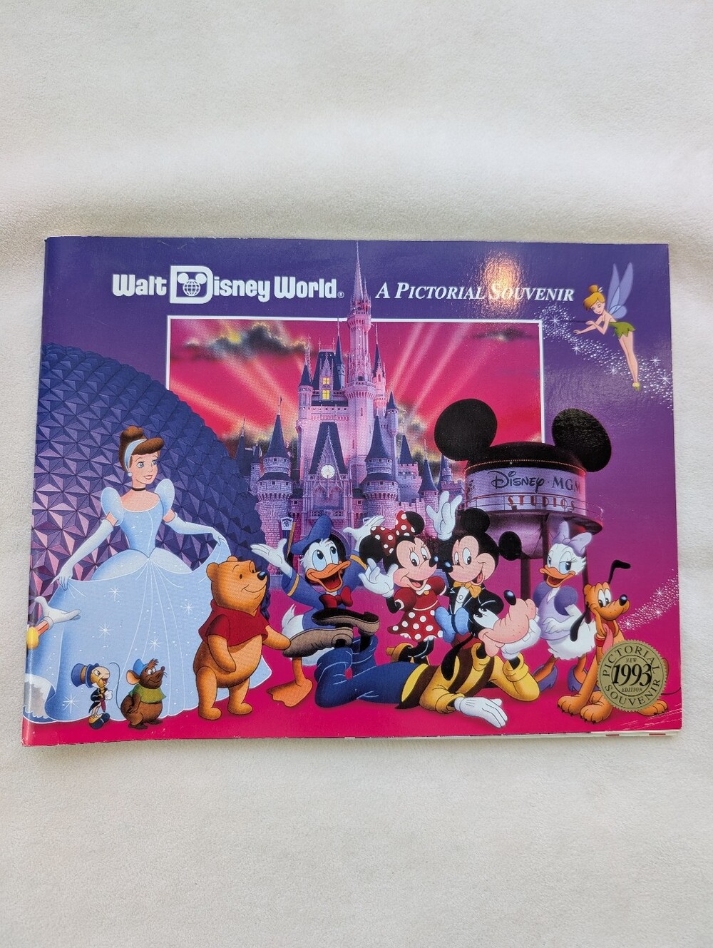Vintage 1993 Walt Disney World A Pictorial Souvenir Book
